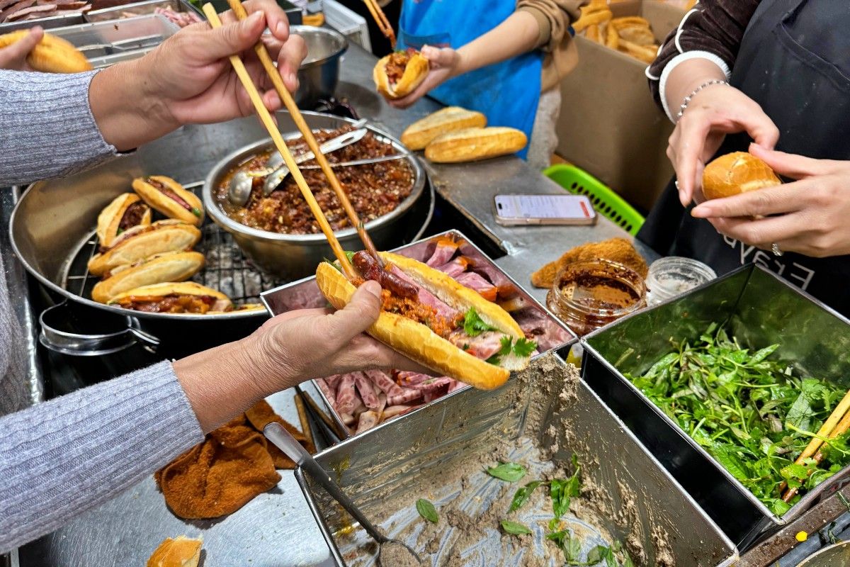 Top quán ăn vặt Bình Dương hương vị đường phố khiến ai cũng muốn dừng chân