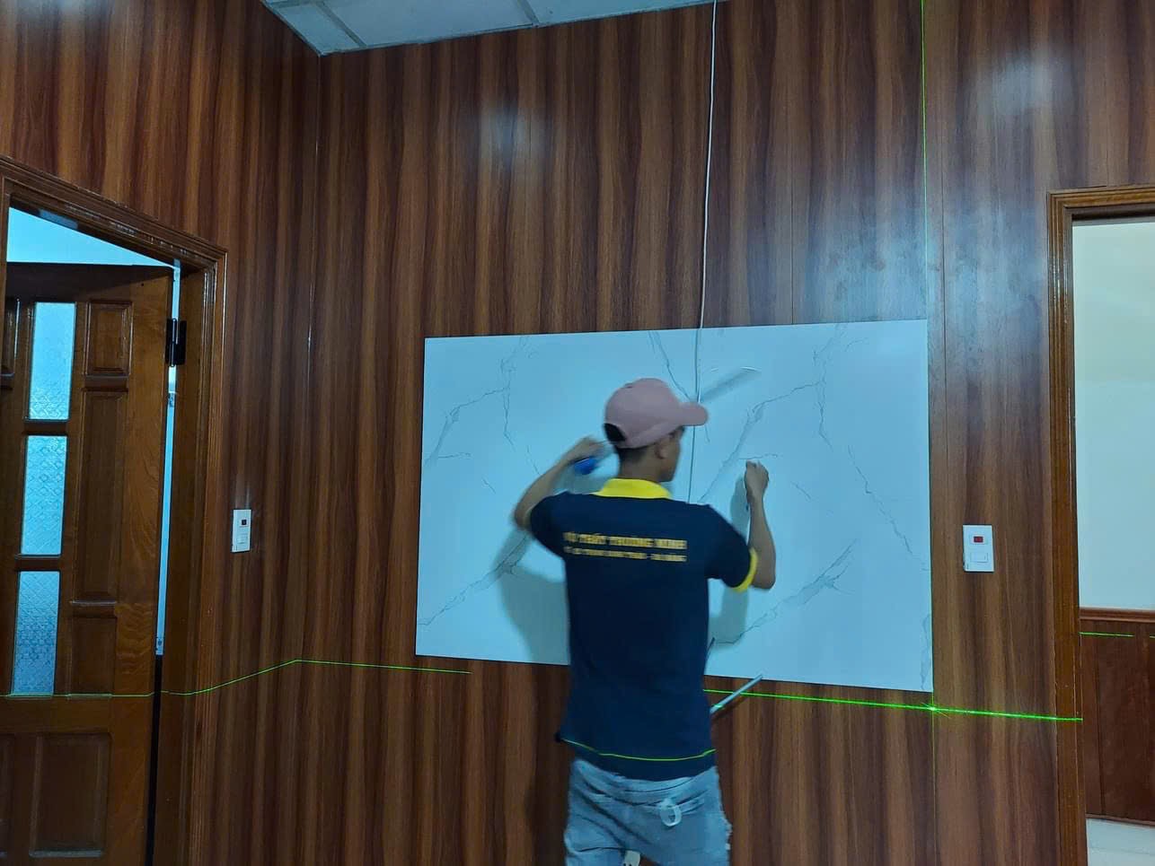 Nội thất Tân Trường Minh mang vẻ sang trọng mới đến Hoàng Hùng Hotel với nhựa PVC vân đá