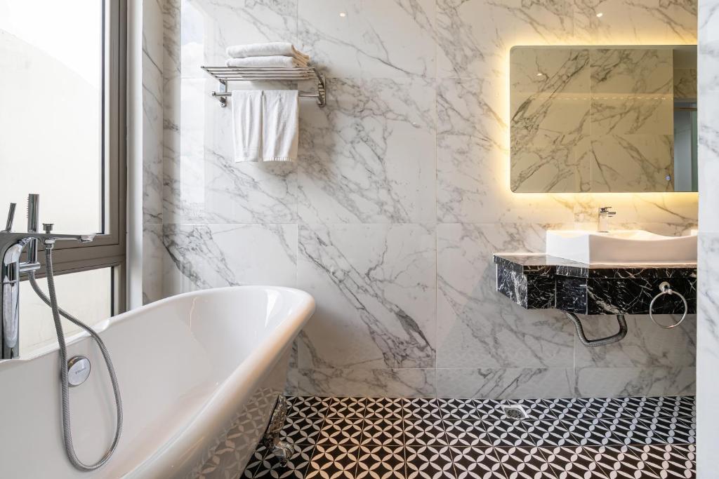 Review Khách sạn FELIZ: Review chi tiết nơi lưu trú tiện nghi giữa lòng Chánh Nghĩa, Thủ Dầu Một