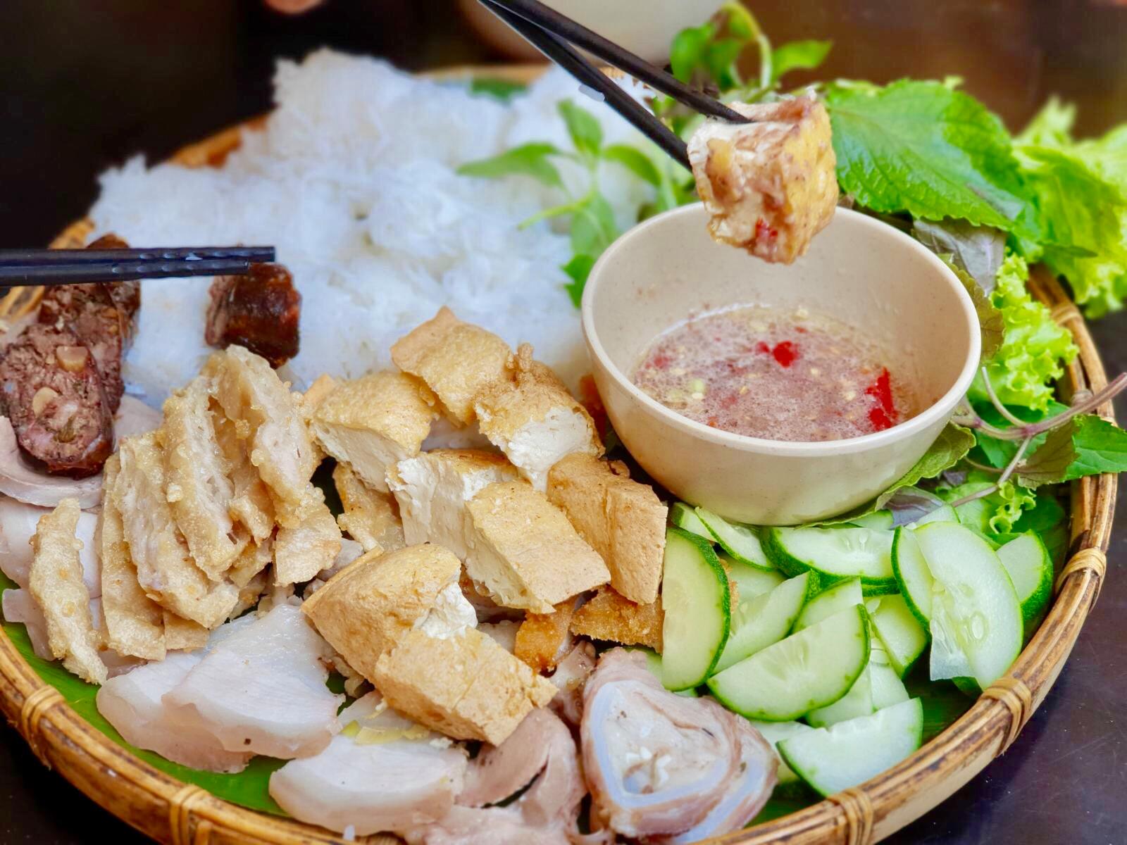 Top 12 quán bún đậu mắm tôm tại Bình Dương đắt khách, chuẩn vị Hà Nội
